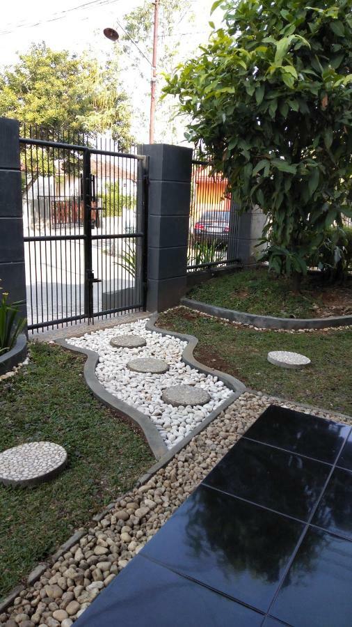 Endah Homestay Syariah Purwokerto Esterno foto
